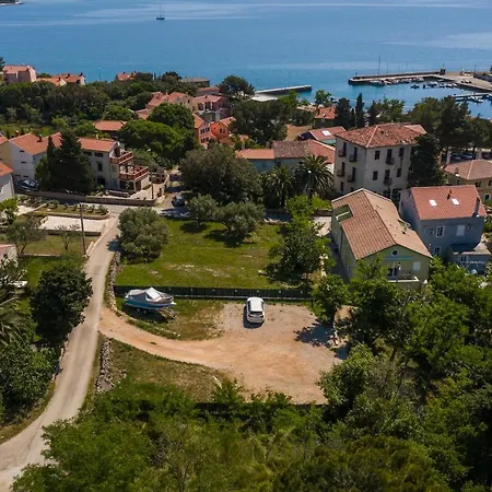 Apartmani Danica Nerezine Exteriör bild