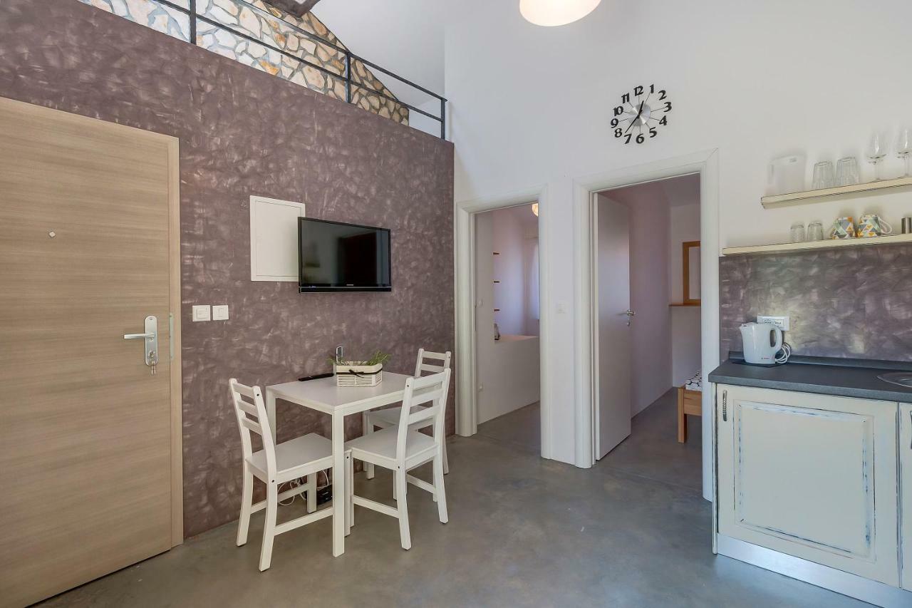 Apartment Danica Nerezine